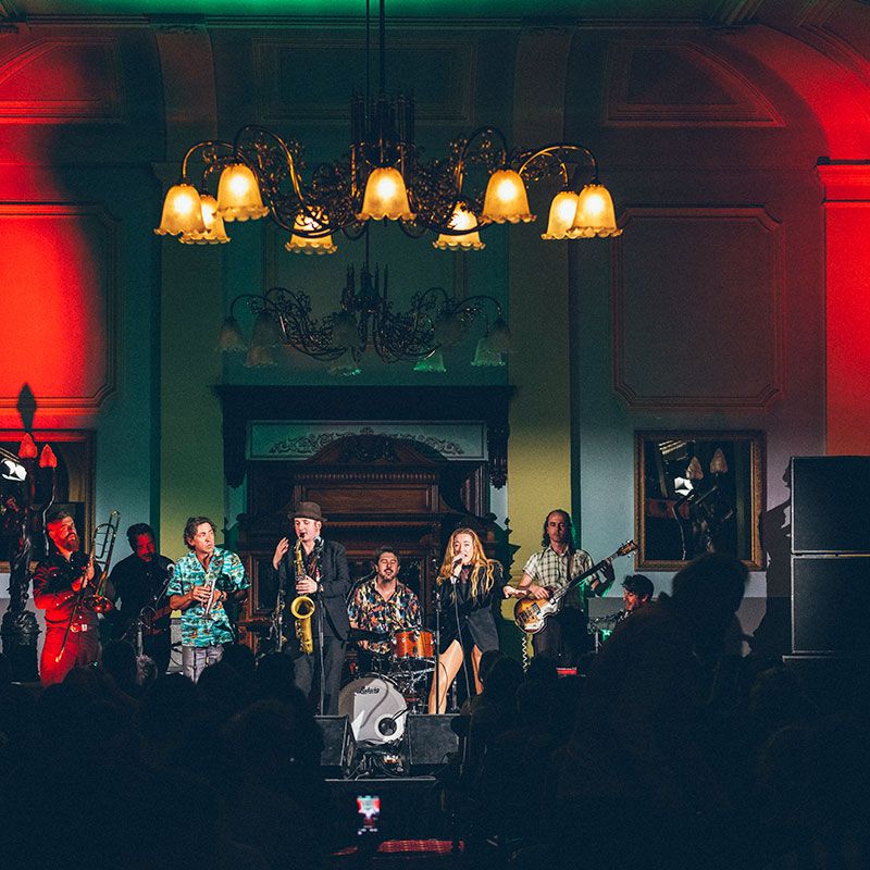 The esplanade hotel queenscliff front door